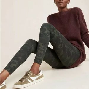 NWOT Spanx seamless camo leggings